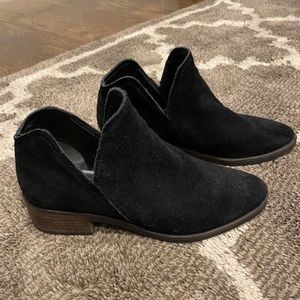 Dolce Vita Women Bootie Size 6 Black Suede Ankle Bootie